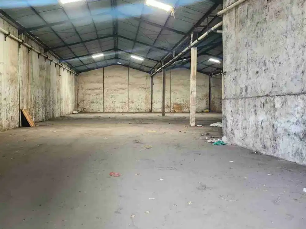 Sewa Gudang Margomulyo Permai Jejer 2. Akses Kontainer 40 feet. Lantai Cor. Murah Nego
