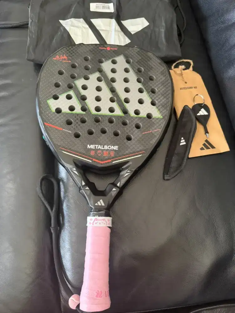 Dijual raket padel