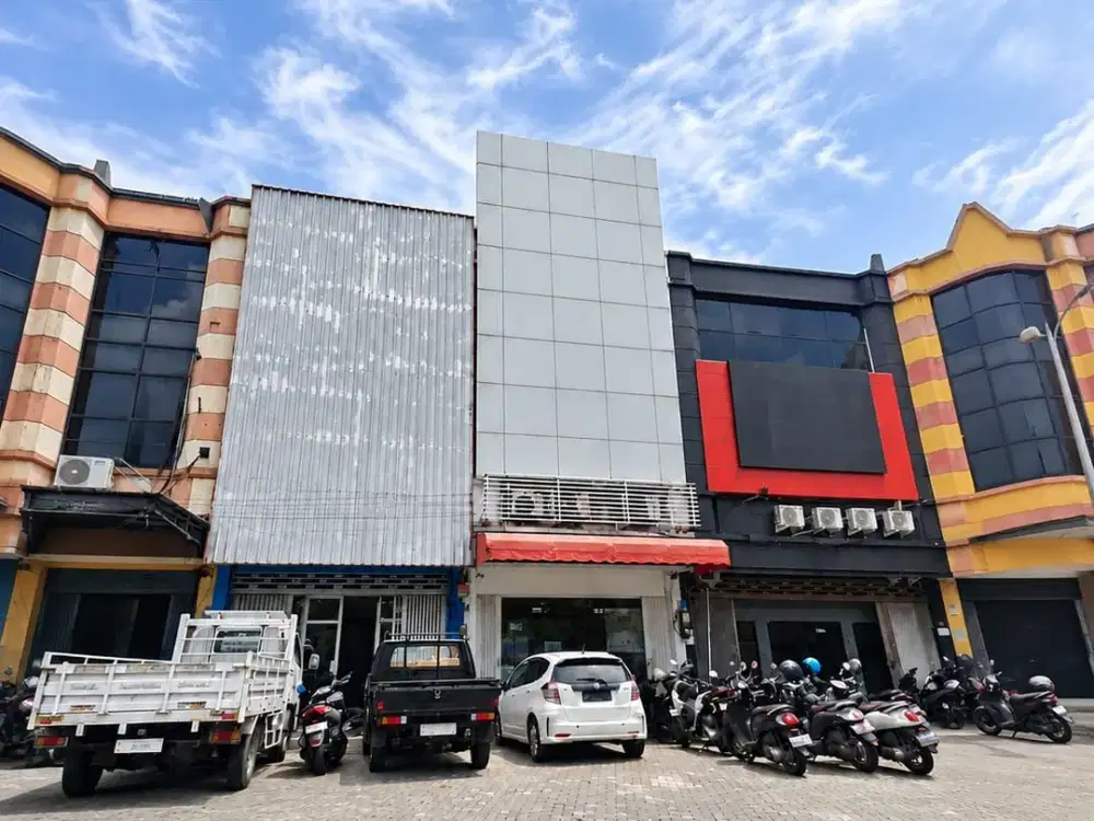 Ruko Bukit Darmo Golf