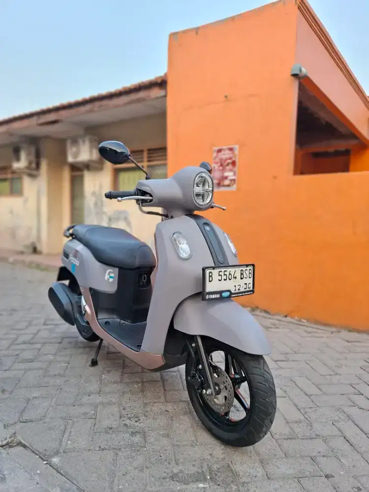 Yamaha Fazzio Hybrid 2025 bln 12 istimewa