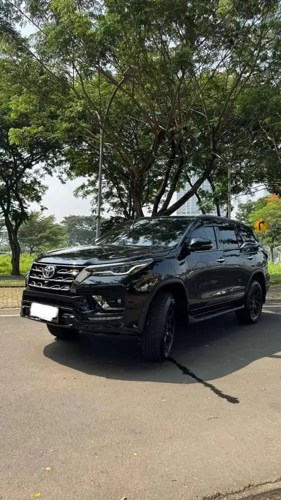 toyota fortuner (2022)