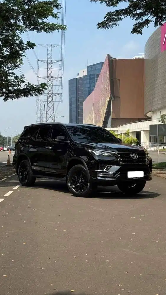toyota fortuner (2022)