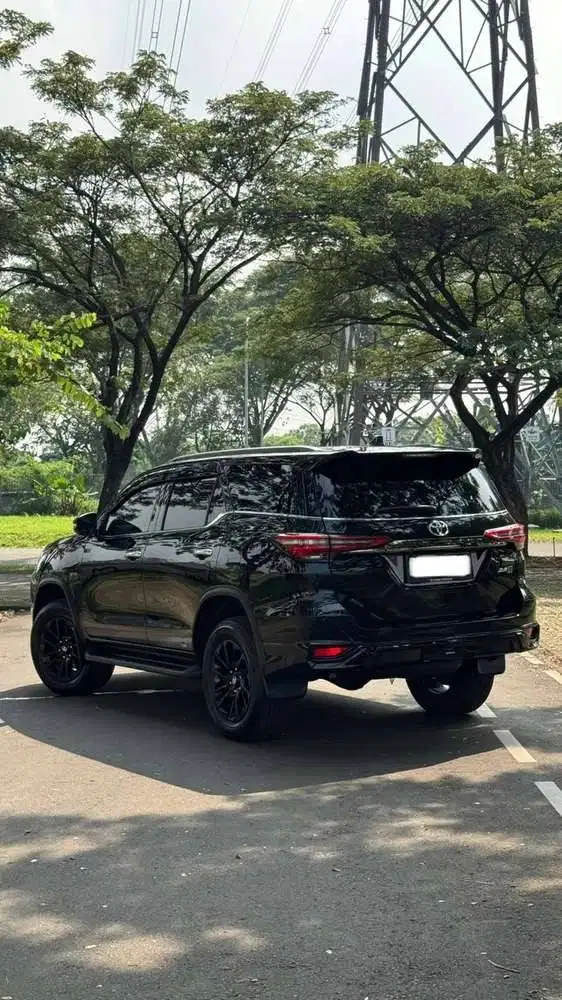toyota fortuner (2022)