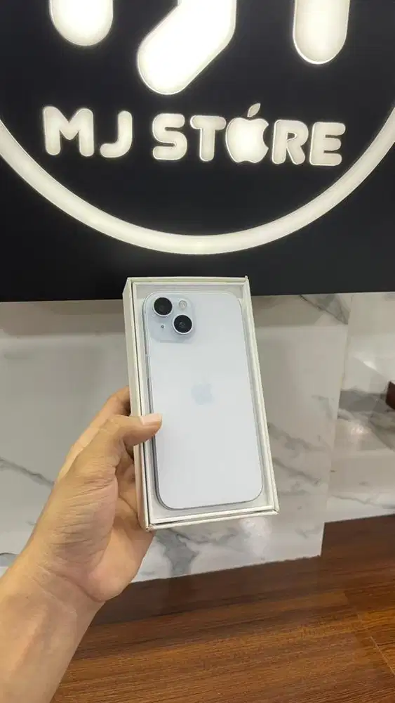 iPhone 15 128 gb ex iBox lecet pemakaian