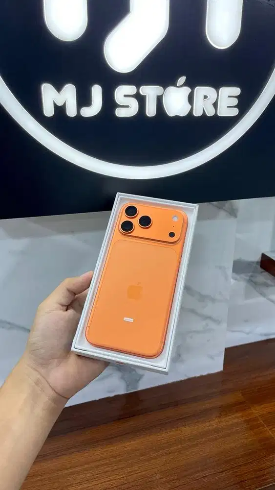 iPhone 17 Promax 256 gb ex iBox bh 94% garansi sampai November 2026