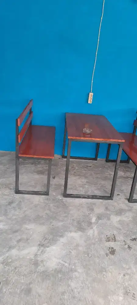 Meja Kursi Sandaran, Set Meja Kursi Besi, 1 Set Meja Kursi Senderan