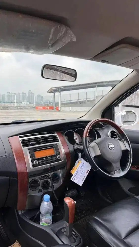 nissan grand livina (2013)