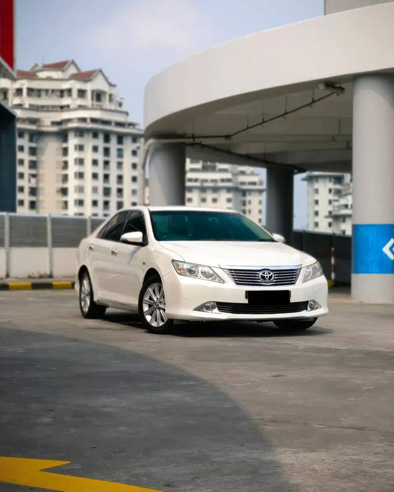 (TDP 15JT) LOW KM 92 RB ! TOYOTA CAMRY V AT 2012 PUTIH ! TERAWAT !