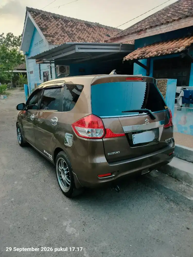 Suzuki Ertiga manual 2012