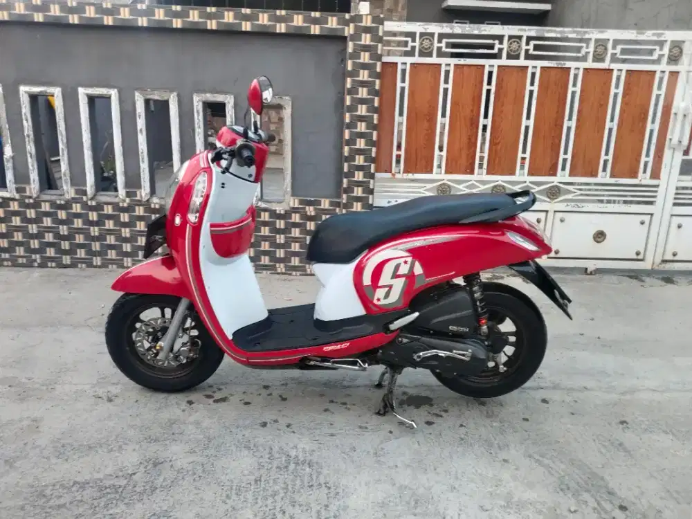 Honda Scoopy F1 tahun 2016 starter halus, mesin cvt stater aman smua.