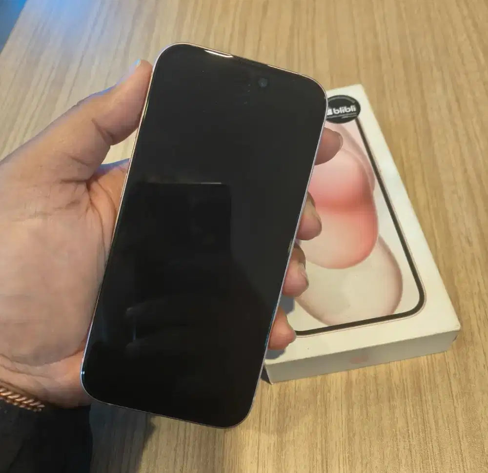 iPhone 15 pink 128 gb