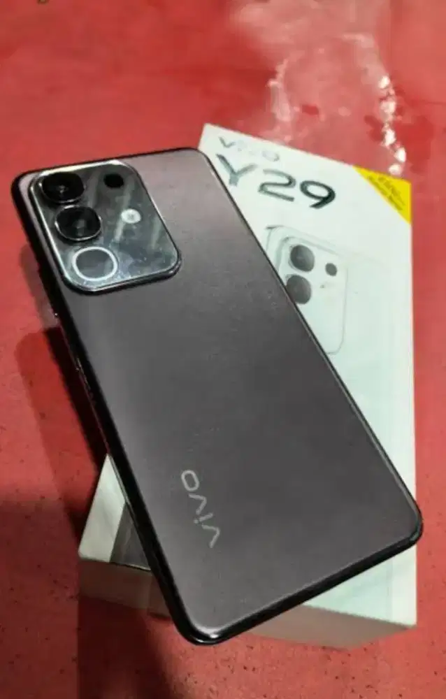 Vivo Y 29 ram 6 /128