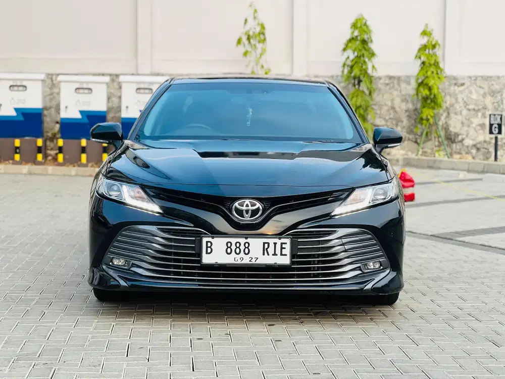KM60RB |TOYOTA CAMRY 2.5 V AT BENSIN 2019 HITAM SUNROFT 2020 PRIBADI