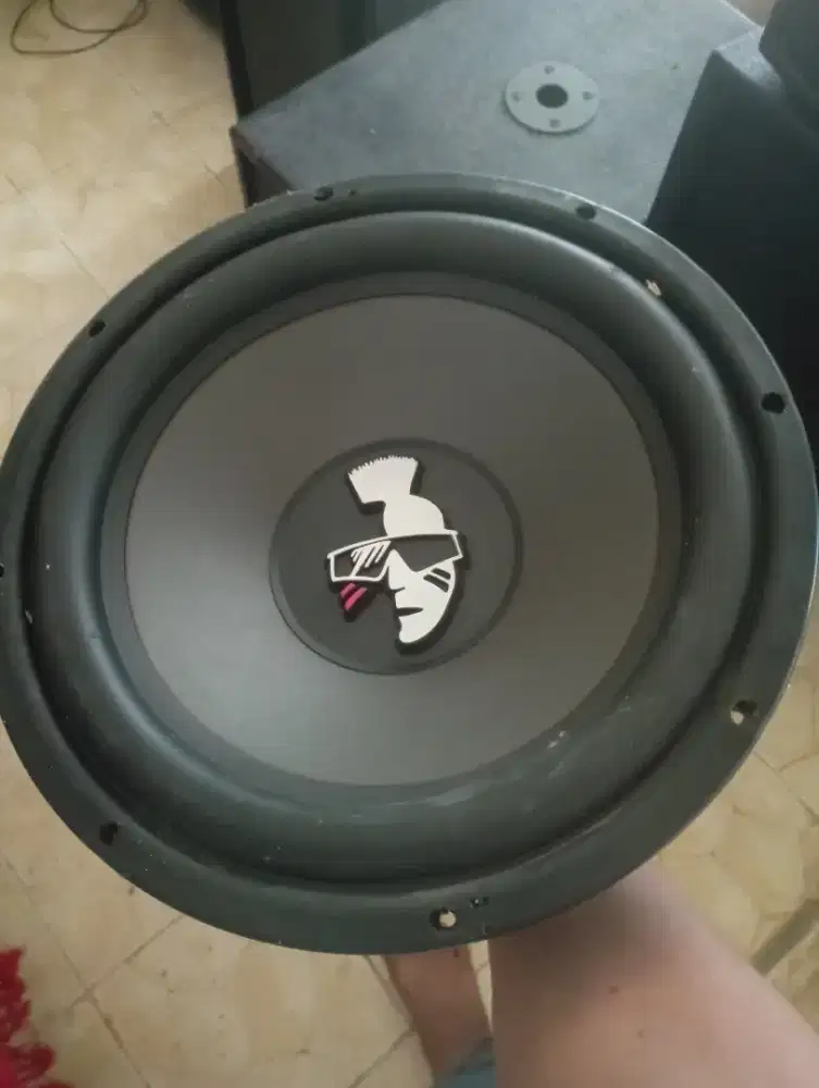 Subwoofer mohawk