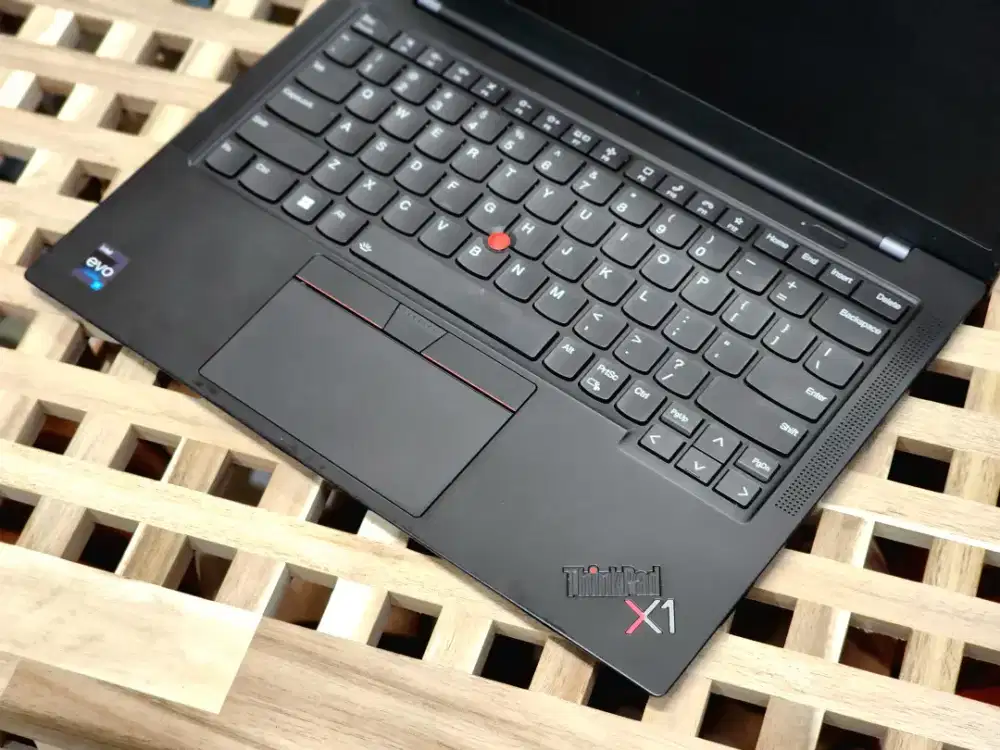 Thinkpad X1 Carbon G9 EVO Core i7 11th RAM 16GB Laptop Premium Favorit