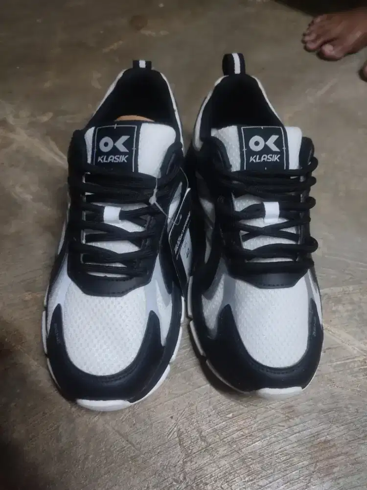 Sepatu Kanky Bene UK 40