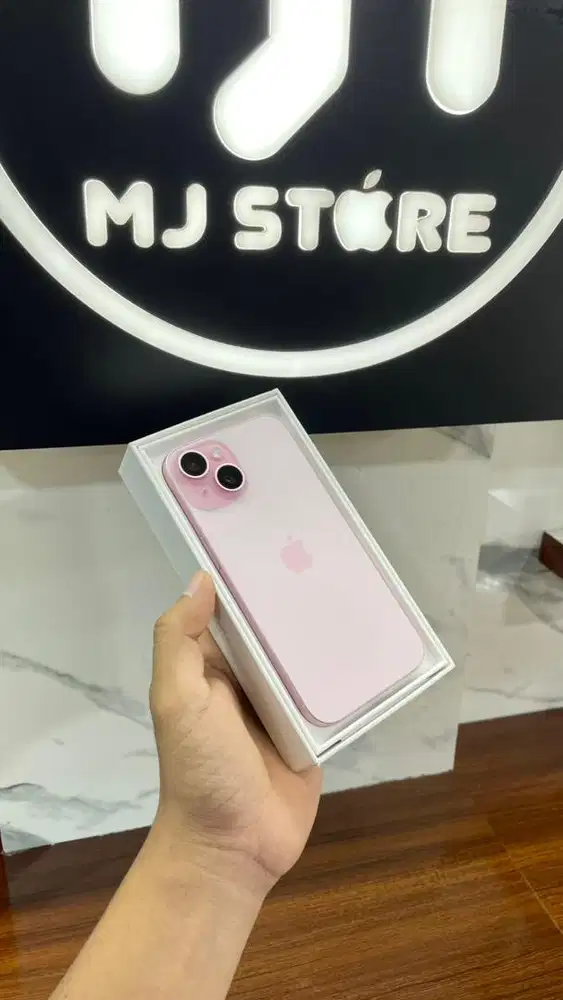 iPhone 15 128 gb ex iBox bh 100% pemakaian 20 hari garansi aktif