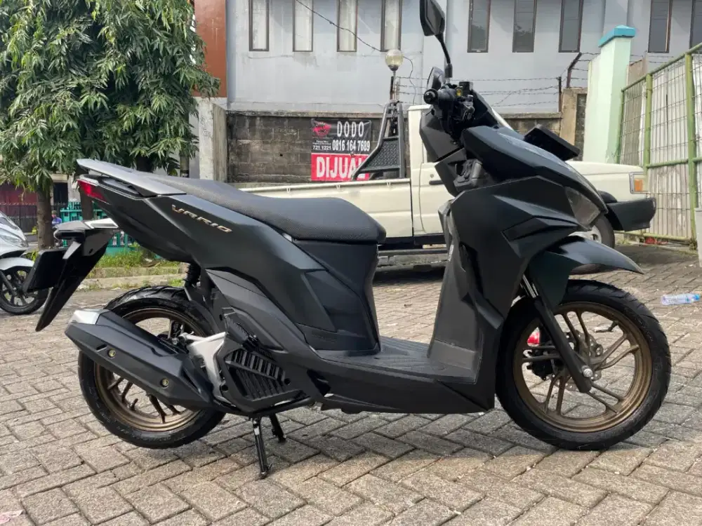 VARIO 125 CBS ISS KREDIT DP 1,5JUTA