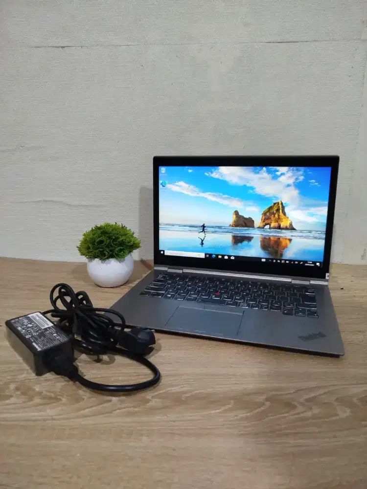 LAPTOP FLIP 360 DAN TOUCHSCREEN HANYA 4JTan LENOVO THINKPAD X1 YOGA