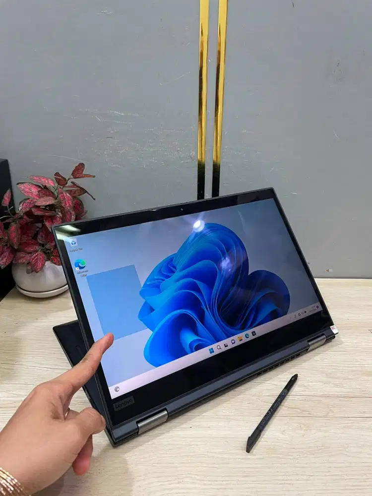 Lenovo Thinkpad X390 YOGA Touchscreen Core i7 GEN8 RAM 16/256GB coding