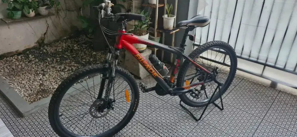 Sepeda MTB United Blade