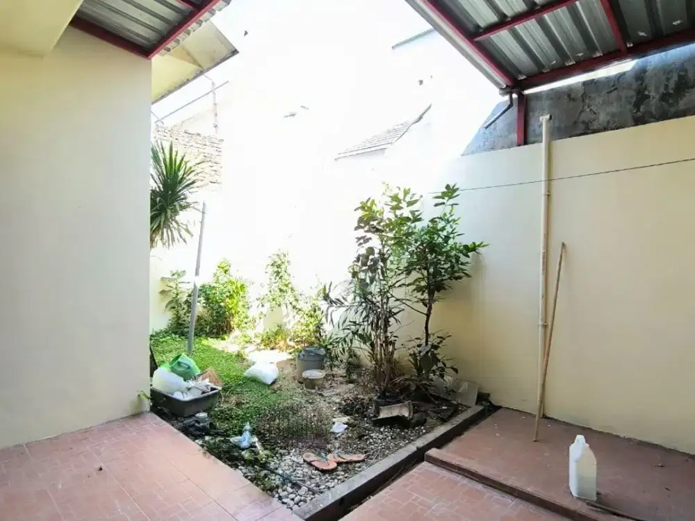 Rumah di Garden Dian Regency Tropodo Juanda Waru Sidoarjo, Hadap Utara , Row Jalan 3 Mobil