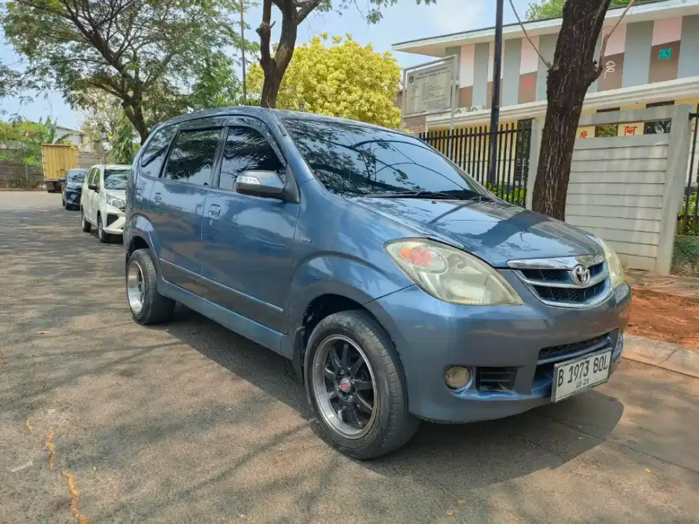 Toyota Avanza 2011 Bensin