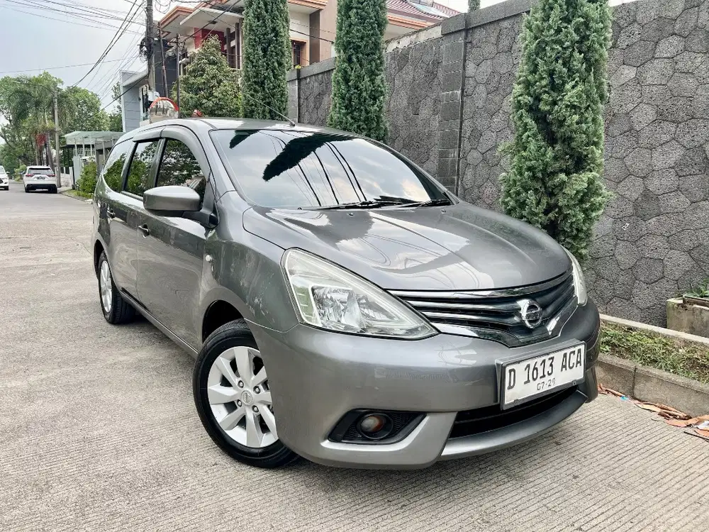 Nissan Grand Livina SV AT 2014 Pjk Pjg Terawat Bisa Kredit