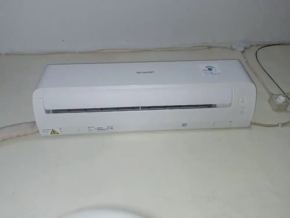 Di jual AC Sharp tengah PK