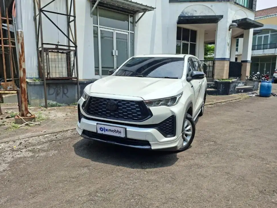 Toyota Kijang Innova 2.0 Zenix V HV CVT Modelista Hybrid AT 2024 Putih