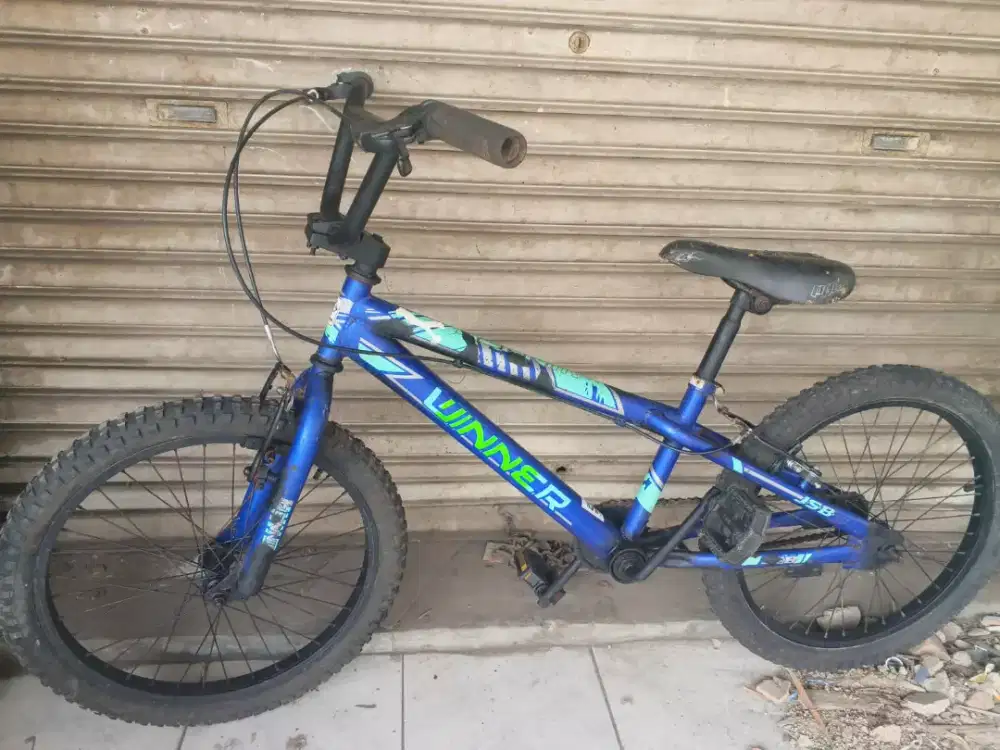 Sepeda BMX ukuran 20inc