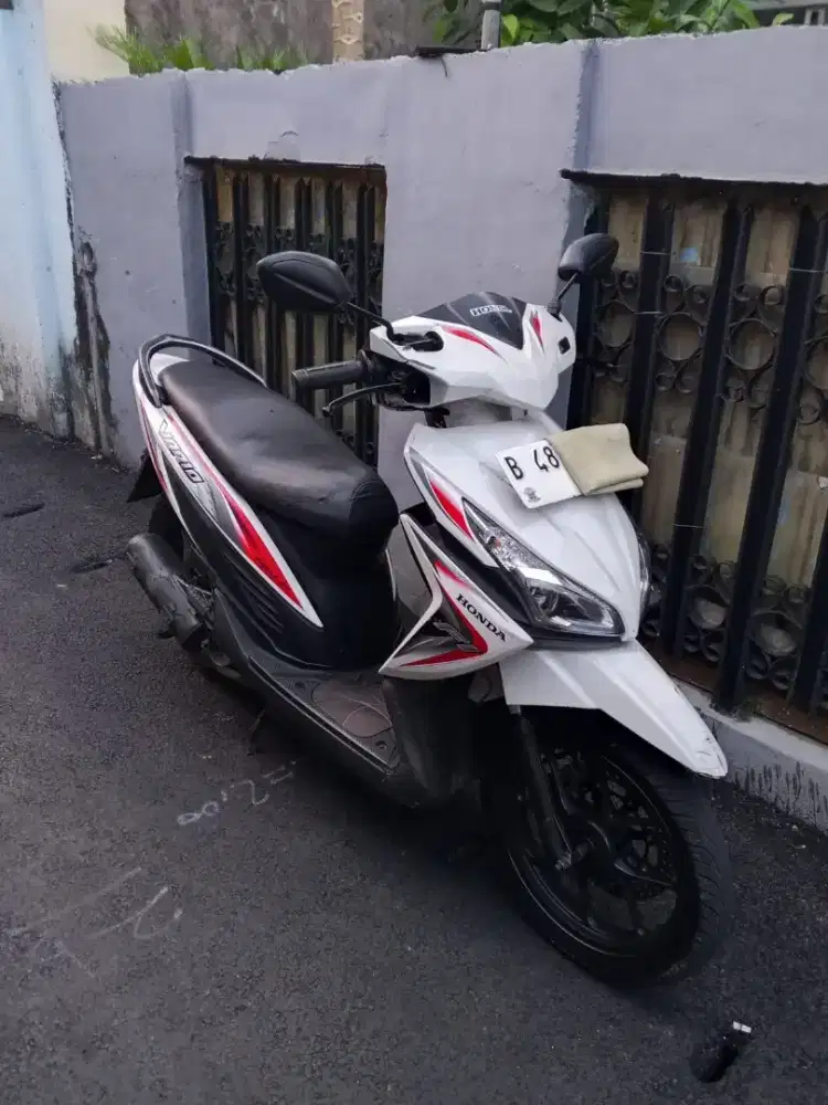 VARIO AGNES 2014 PUTIH