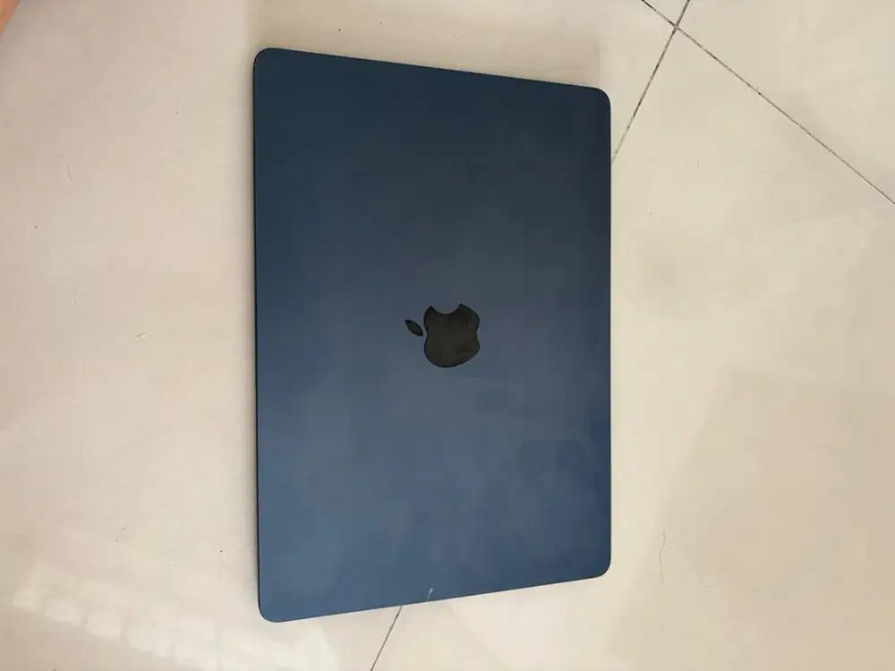 Macbook air M4 16/256 garansi sd Feb 2027