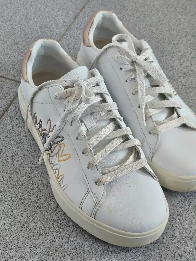 Sepatu Skechers EDEN LX GLEAMING HEARTS Women Sneakers Shoes - White