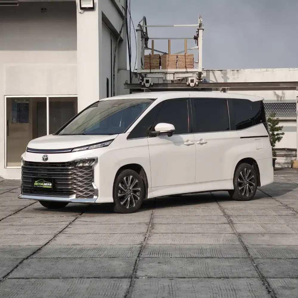[SUPER GANTENG] TOYOTA VOXY 2022 AT