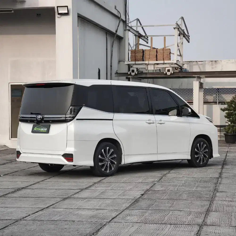 [SUPER GANTENG] TOYOTA VOXY 2022 AT