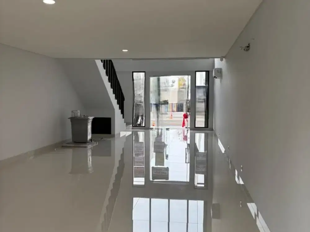 Hampton Studio Loft 3,5 Lantai Hadap Jalan Siap Pakai