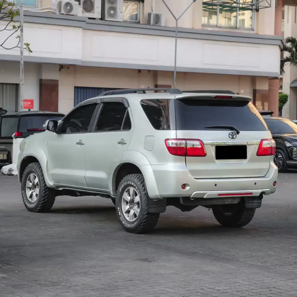 FORTUNER 2009 SUV SOLAR SUBSIDI !!