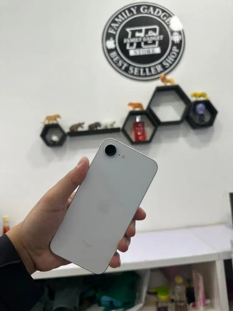 Iphone 16e 256gb like new