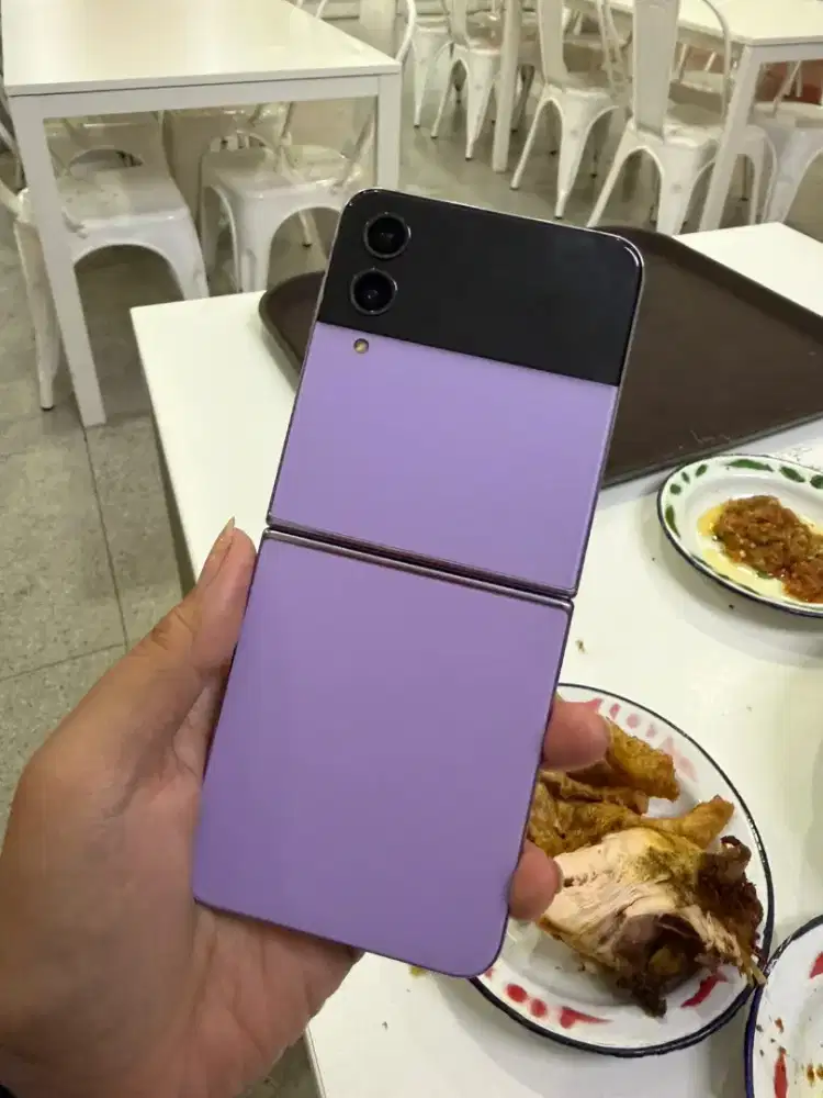SAMSUNG FLIP 4 8/128GB