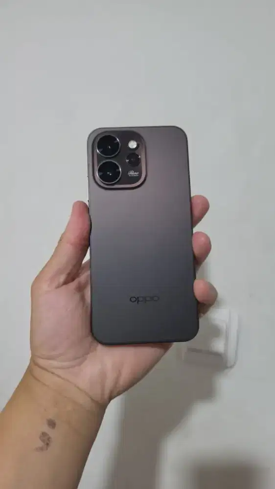 Oppo Reno 15 promax 12/512 brown coklat