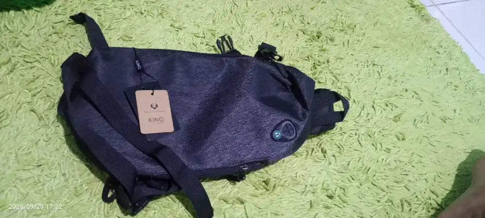 Lelang Tas selempang Masih Baru