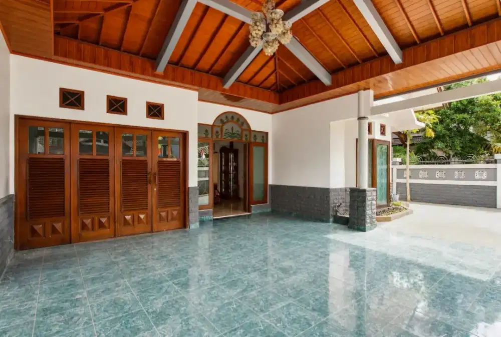 Guest House/Rumah Disewakan