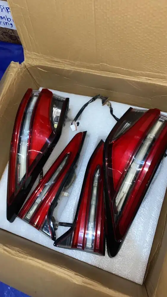 LAMPU BELAKANG FORTUNER GR 2023