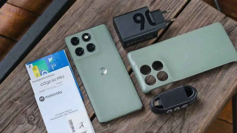 Motorola Edge 60 Pro 12/256 Garansi Resmi Indonesia