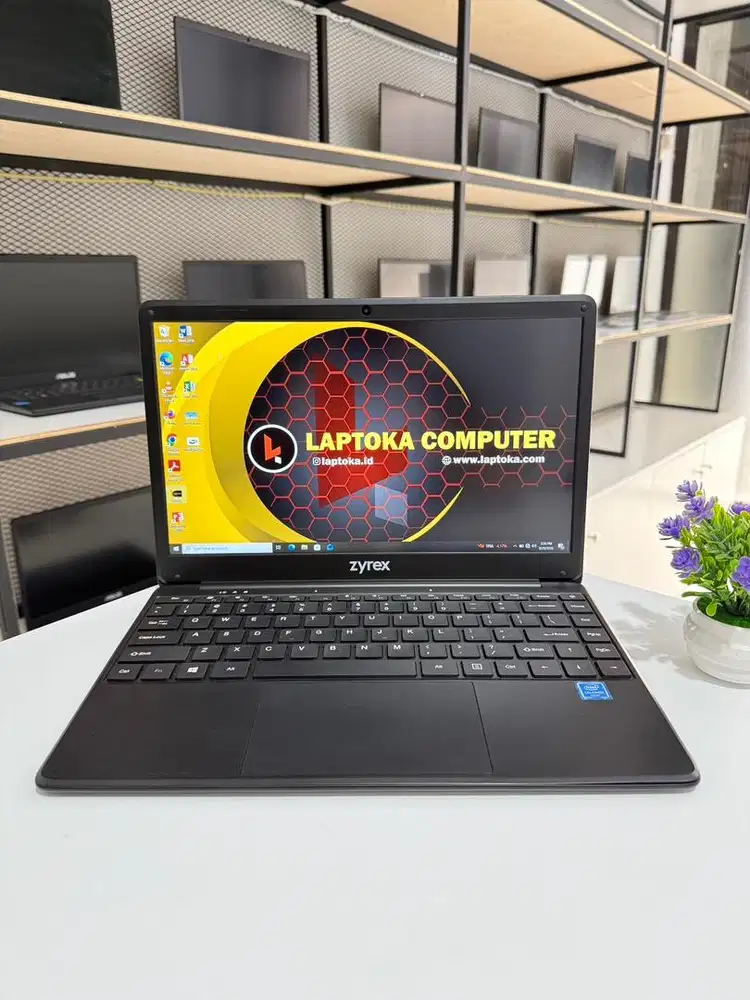 Di jual laptop zyrex ssd 256gb