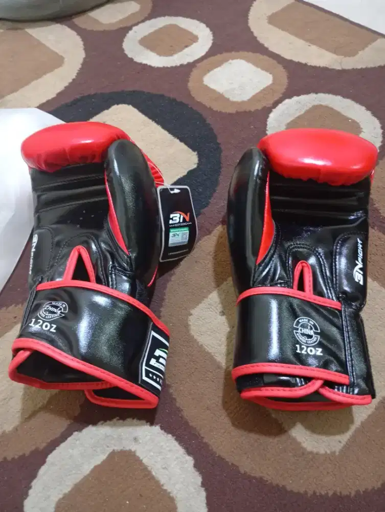 Sarung Tinju (Black and Red)