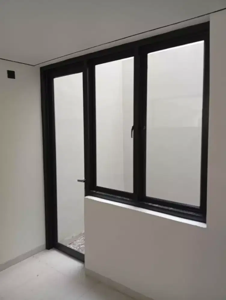 pintu kaca aluminium