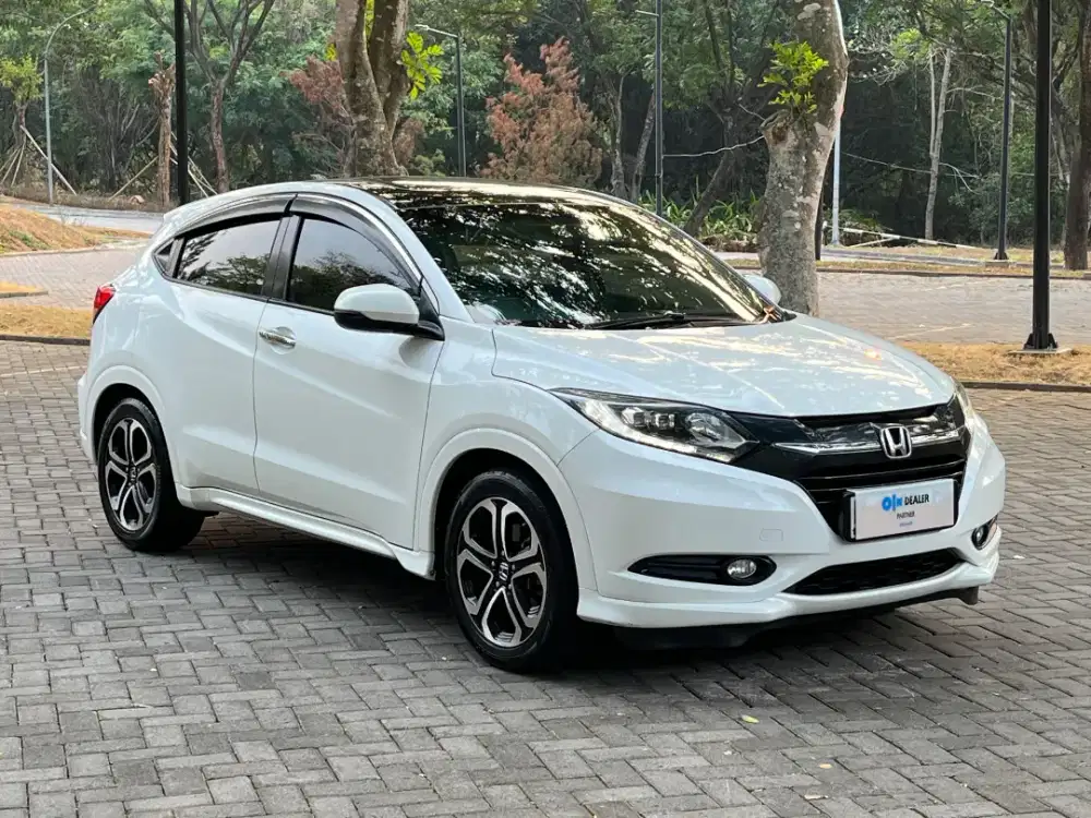 LOW KM‼️HR-V PRESTIGE CVT 2016 LIKE NEW