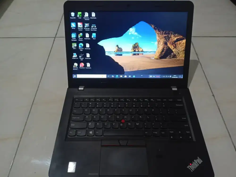Laptop lenovo thinkpad E450 i5 ram 8 ssd 128ngebut